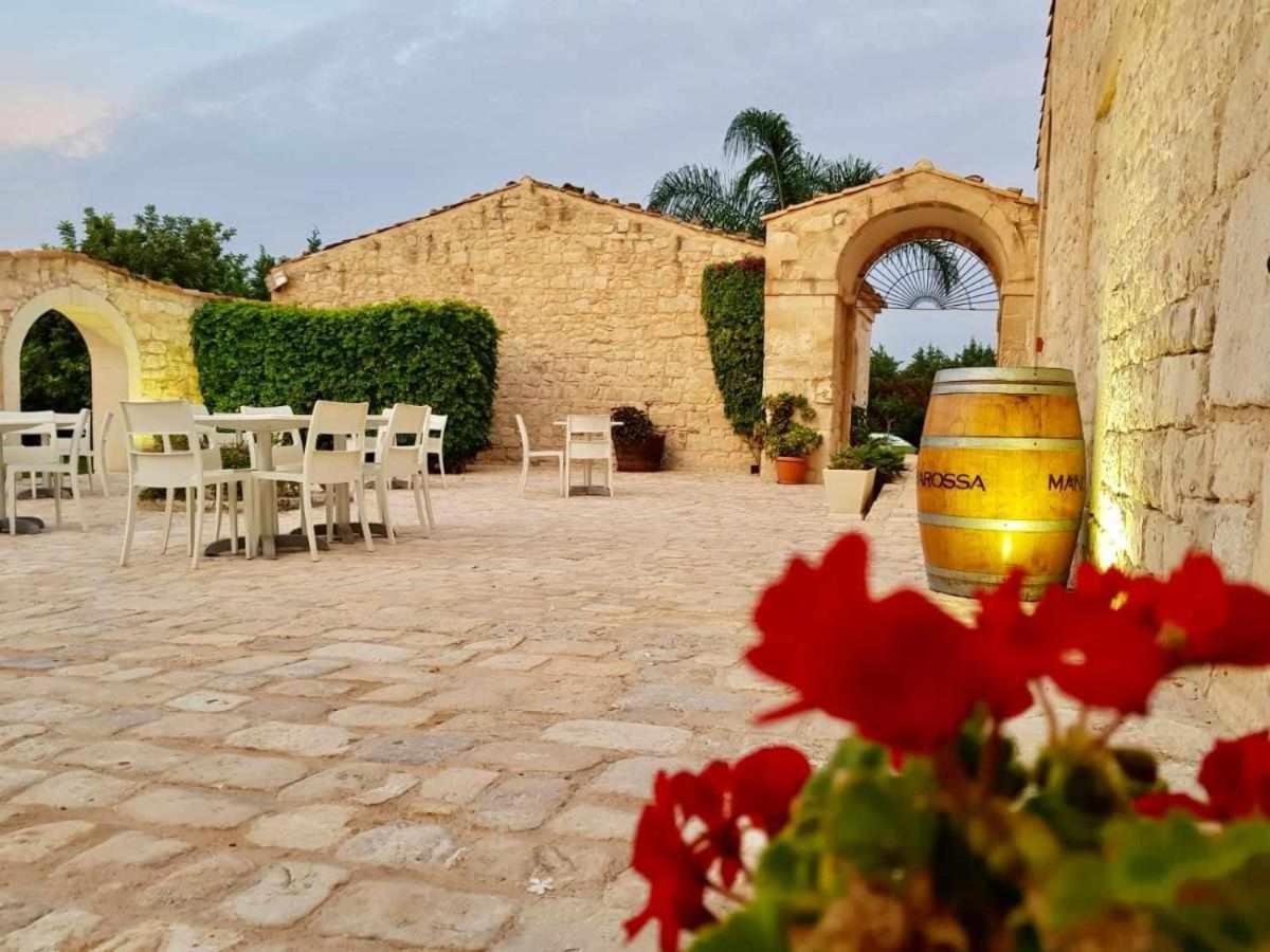 Torre Dantona Country Suites Поцало Екстериор снимка